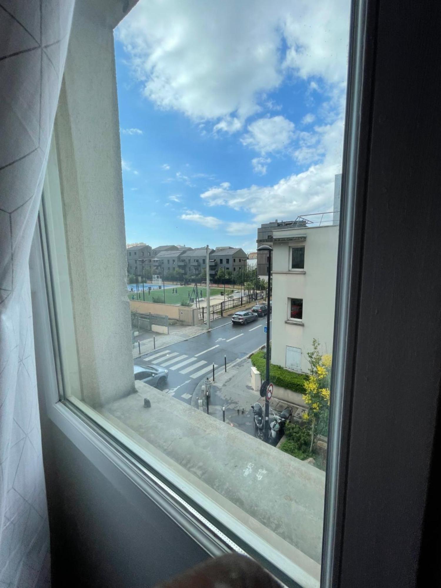 Jolie Chambre Proche De Paris Et Sa Peripherie Aubervilliers Luaran gambar