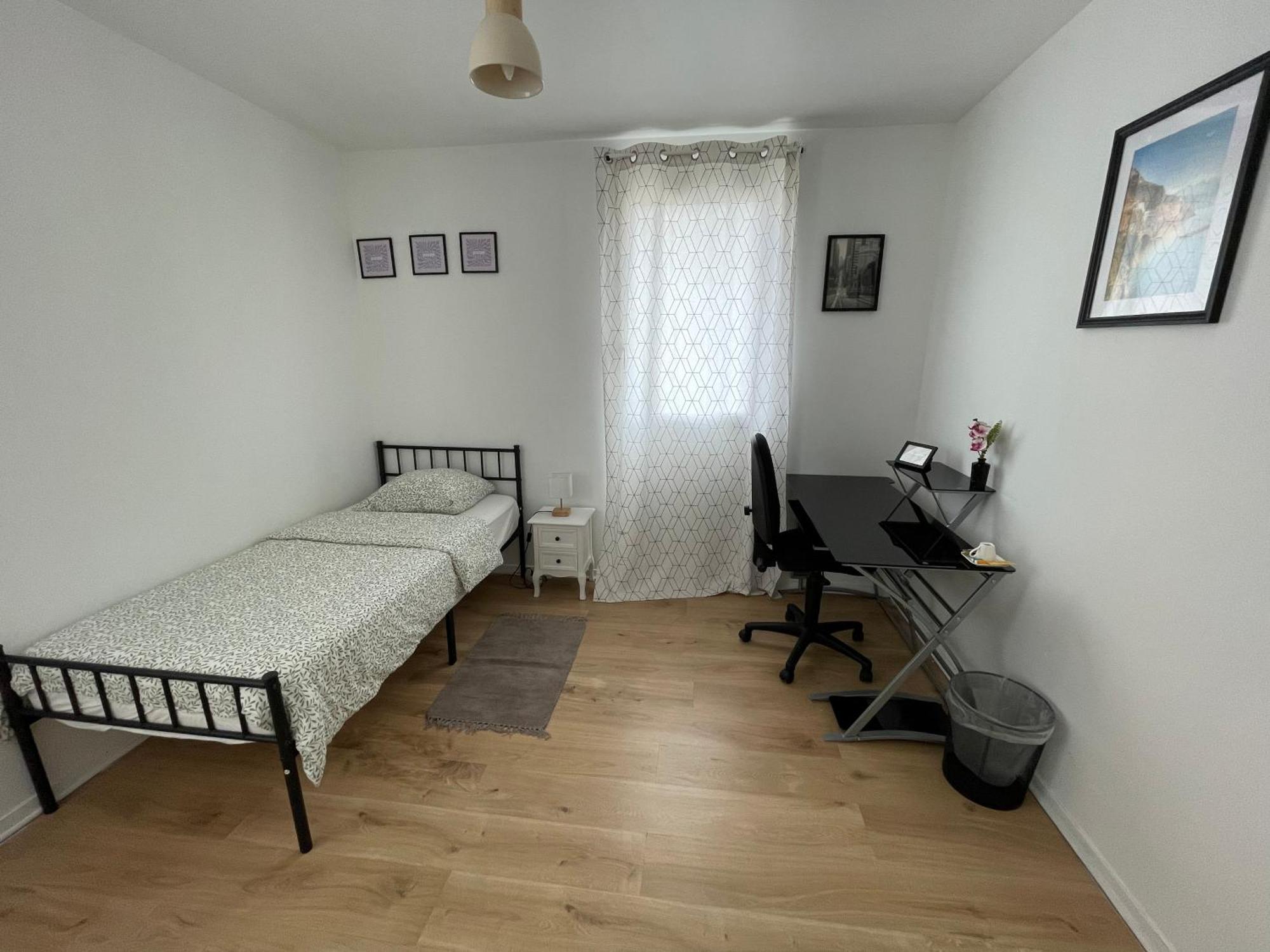 Jolie Chambre Proche De Paris Et Sa Peripherie Aubervilliers Luaran gambar