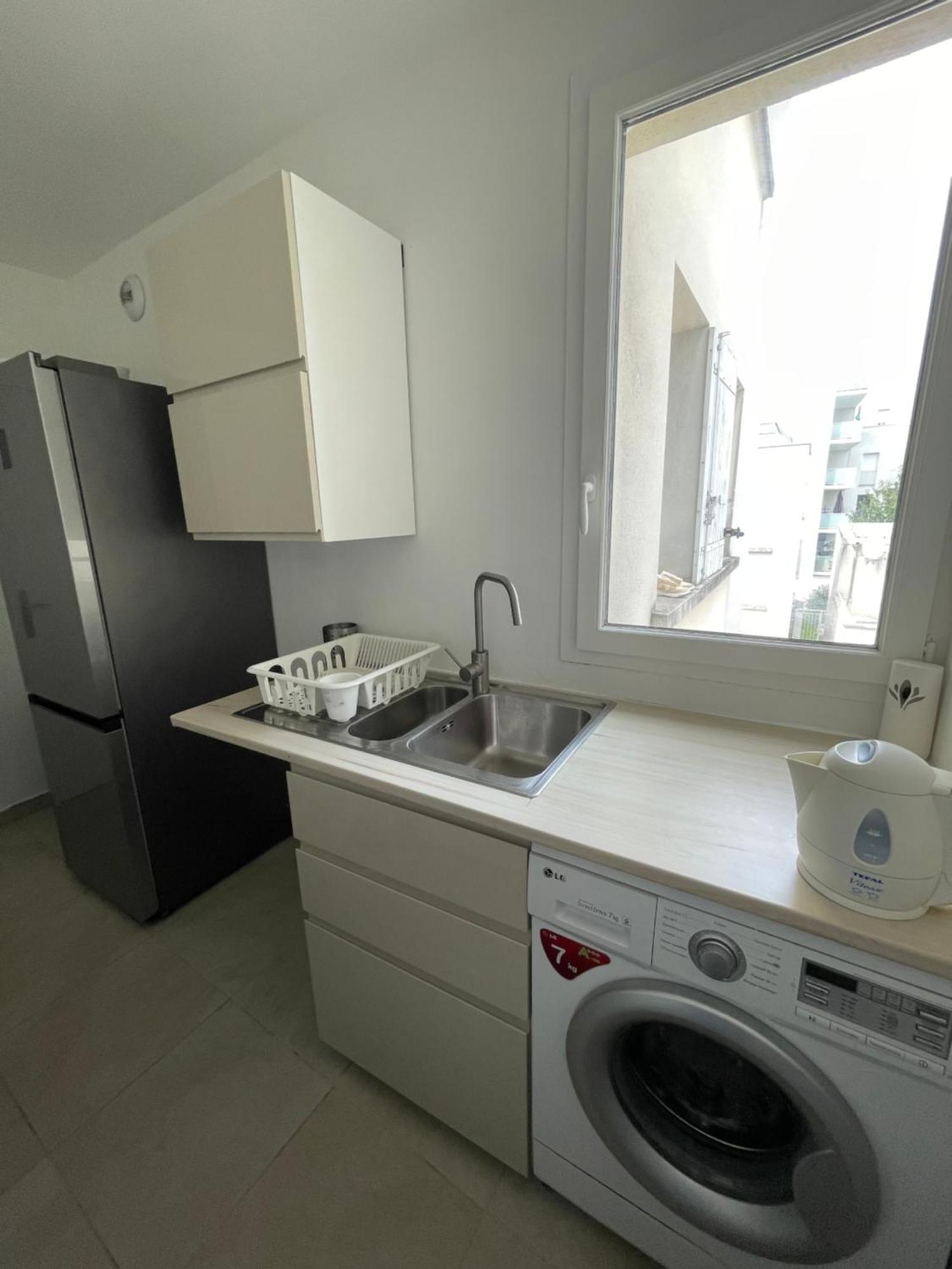 Jolie Chambre Proche De Paris Et Sa Peripherie Aubervilliers Luaran gambar
