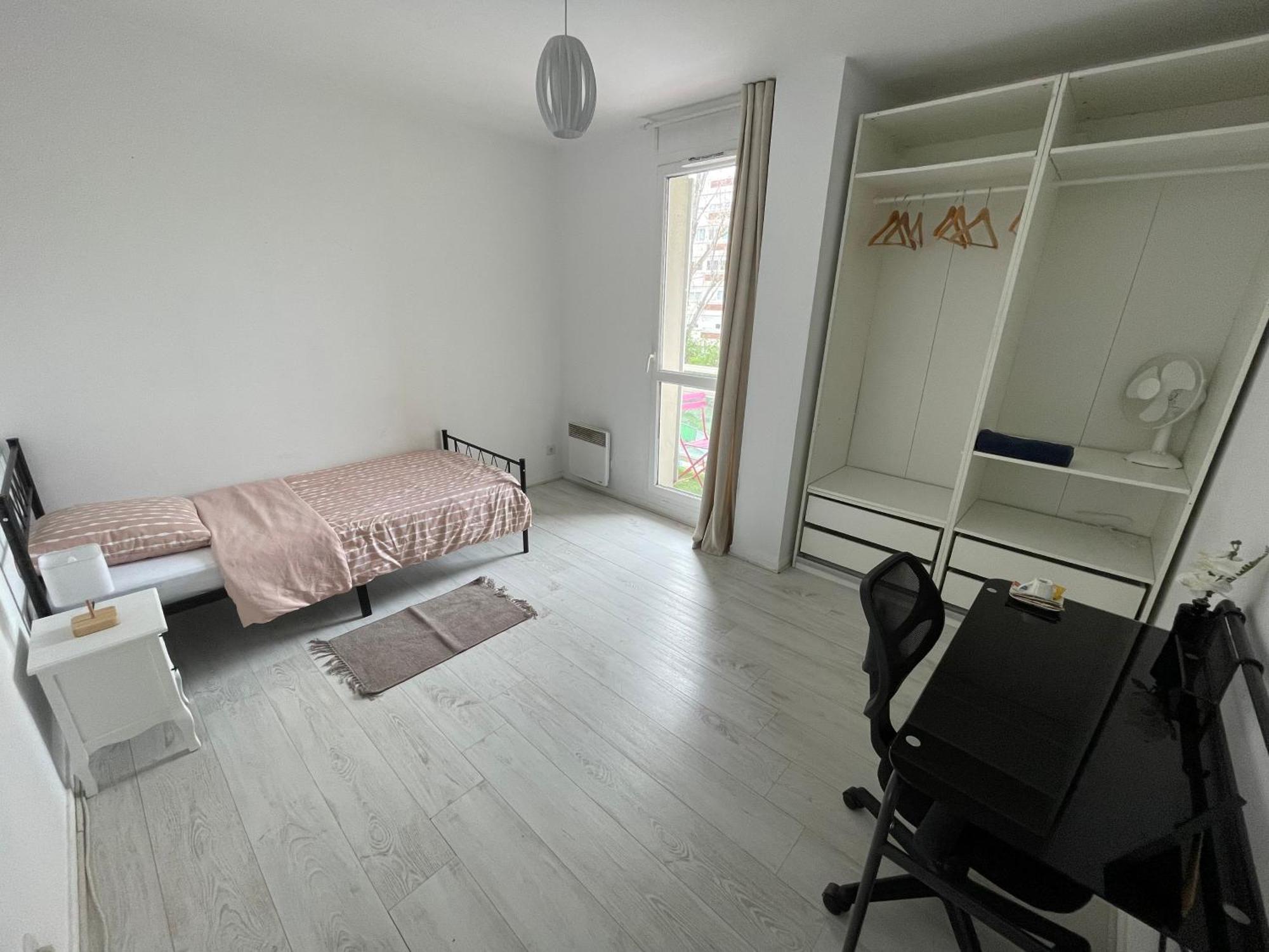 Jolie Chambre Proche De Paris Et Sa Peripherie Aubervilliers Luaran gambar