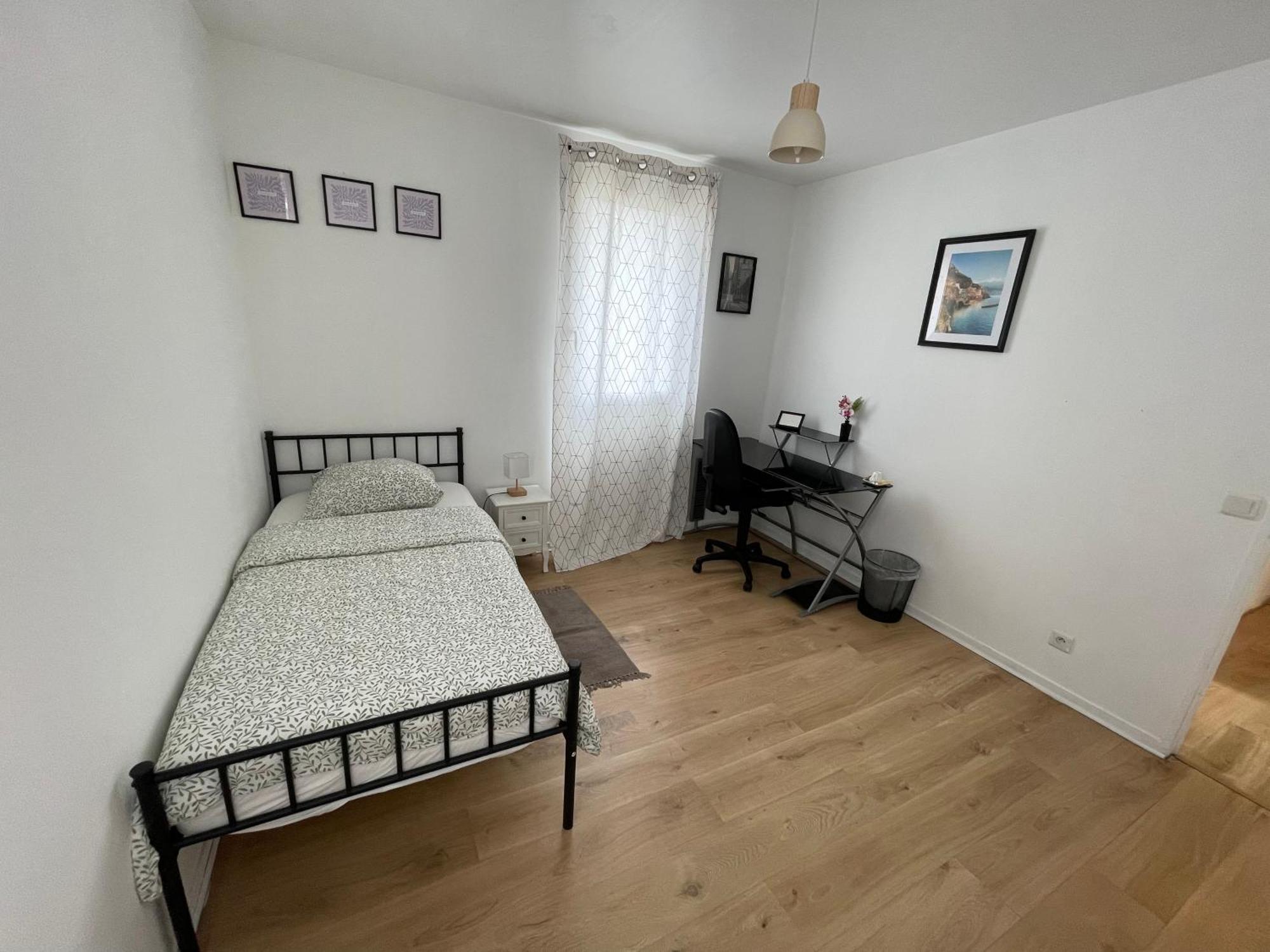 Jolie Chambre Proche De Paris Et Sa Peripherie Aubervilliers Luaran gambar