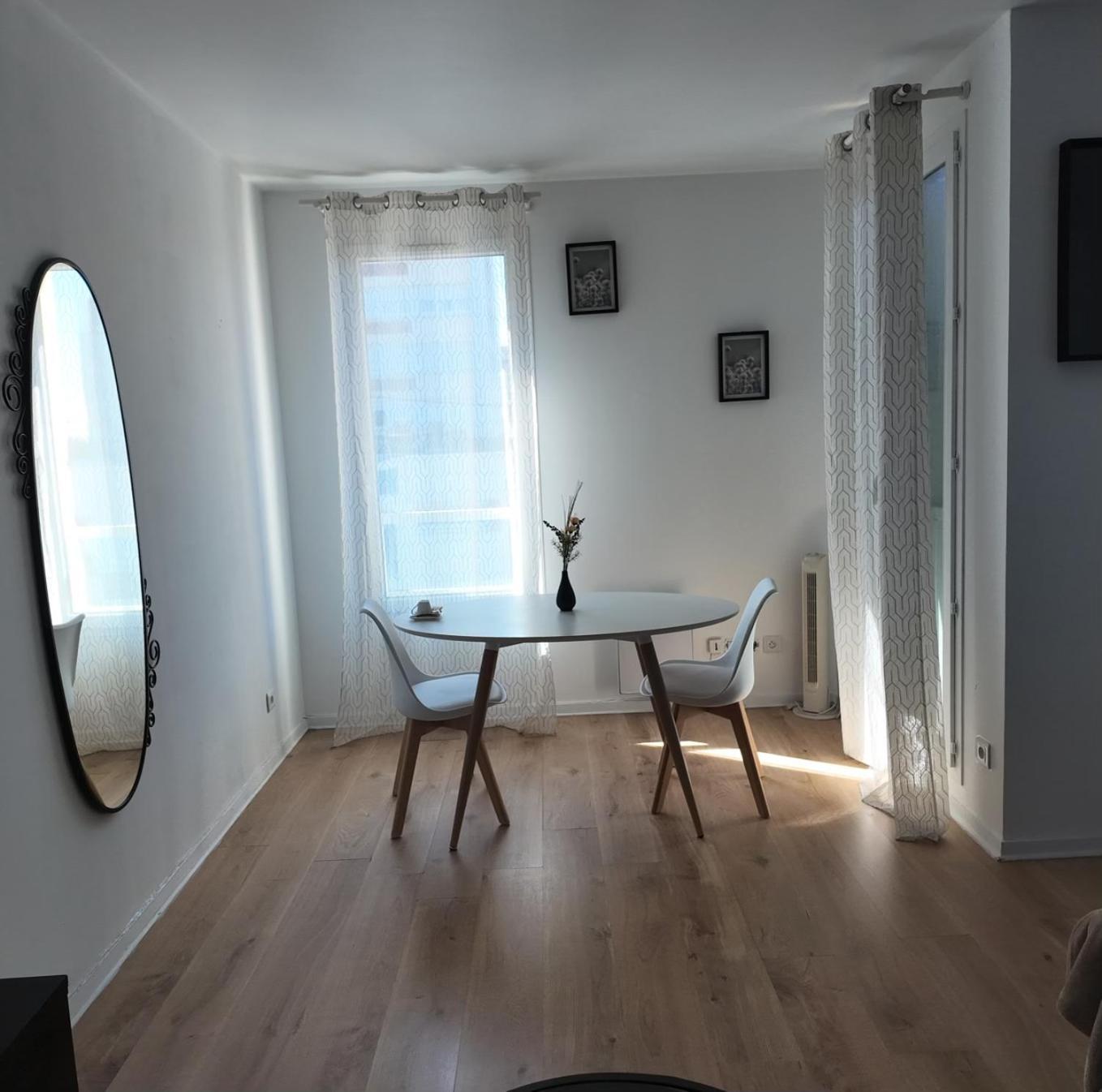 Jolie Chambre Proche De Paris Et Sa Peripherie Aubervilliers Luaran gambar